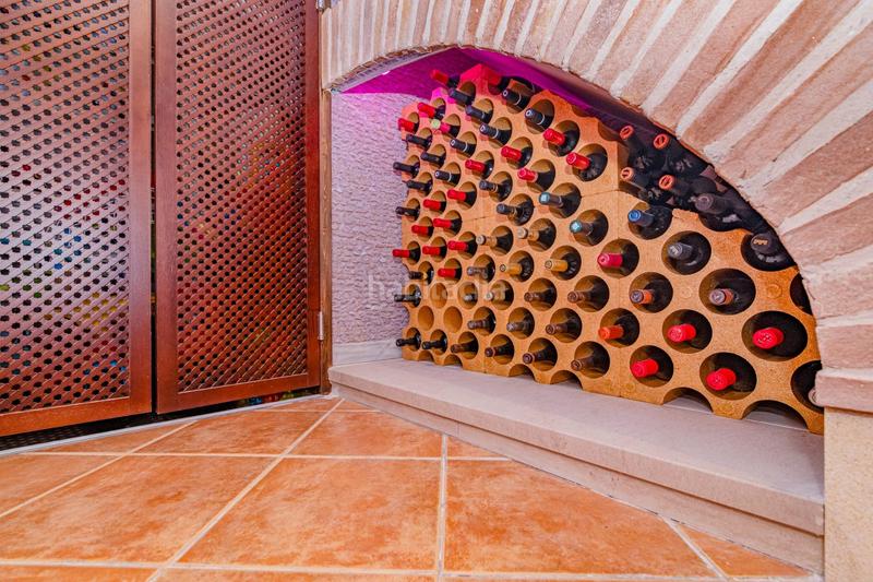 Foto 65cf55b8-4798-4a46-8193-a6d575989d71. Maison avec chauffage parking piscine dans Castaño - Mirasierra Granada