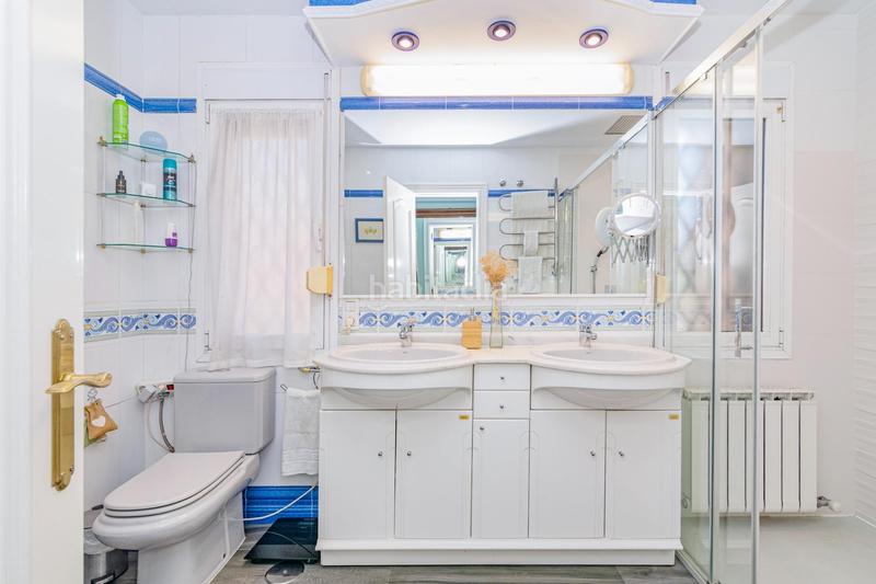 Foto a4fe25be-7226-4f6f-bba0-4ddd5d881448. Maison avec chauffage parking piscine dans Castaño - Mirasierra Granada