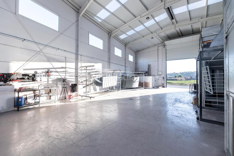 Foto 83625899-bf57-4546-bc5a-e5607eb11921. Nau industrial a ue-11 a Las Flores - Huerta Gabias (Las)