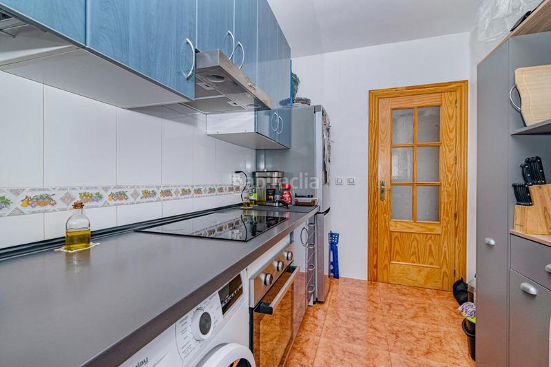 Foto ada3f5bf-532f-4c7a-98a3-3739bcd4c7f2. Pis amb aparcament a San Francisco - El Chorrillo Gabias (Las)