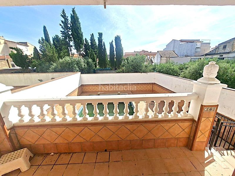 Foto 5d806efd-5545-441c-bedf-8d6c323a19c5. Casa aparellada amb aparcament a Híjar Gabias (Las)