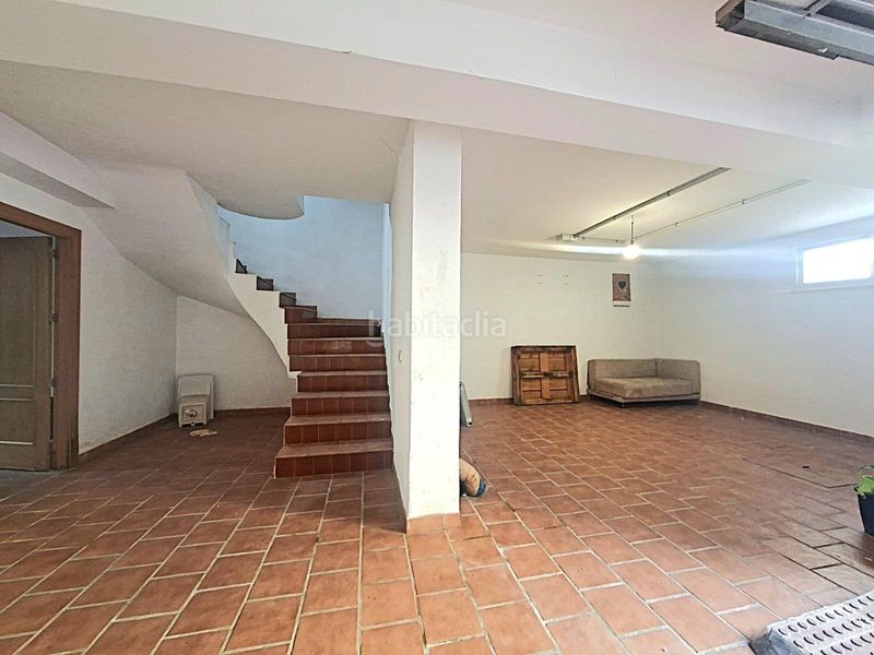 Foto c235f0f1-c279-47a0-8bc7-51897b036d85. Casa aparellada amb aparcament a Híjar Gabias (Las)