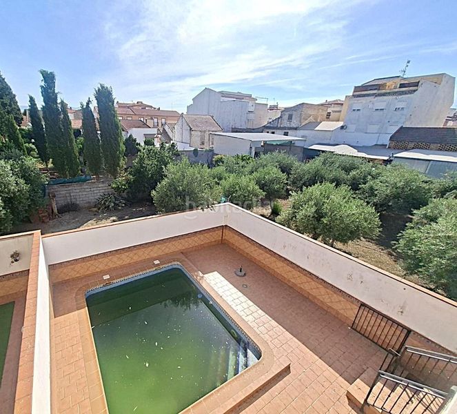 Foto cbe456f4-9099-4101-844c-103aa2941417. Casa aparellada amb aparcament a Híjar Gabias (Las)