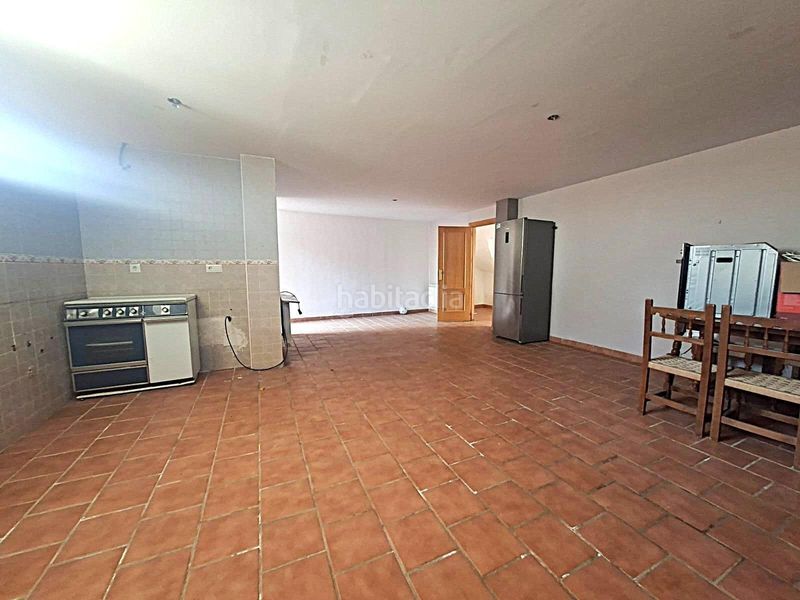 Foto d6151092-6bad-4dde-9973-46623f0831ed. Casa aparellada amb aparcament a Híjar Gabias (Las)