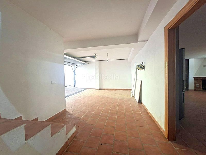 Foto d9b481b9-4cc9-45b4-87d7-e0cf1329af07. Casa aparellada amb aparcament a Híjar Gabias (Las)