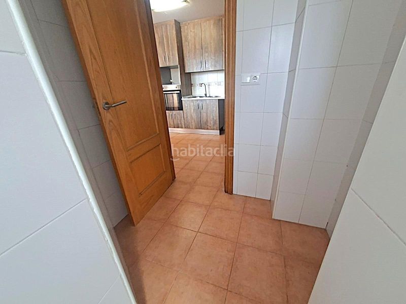 Foto ff51b9f8-8c68-4073-ba04-d1d8d58d788b. Casa aparellada amb aparcament a Híjar Gabias (Las)