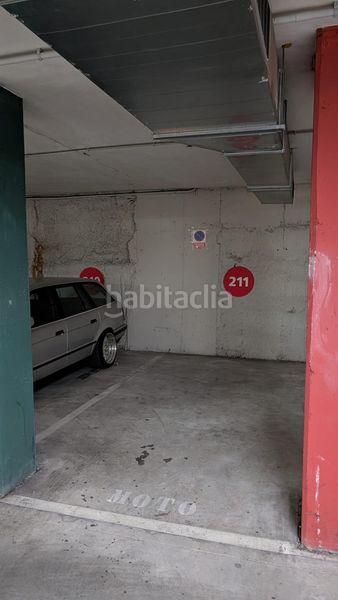 Foto c22fa426-bf4a-40ab-8a68-7f3d1a8be2a8. Aparcament cotxe a Barri del Centre Terrassa