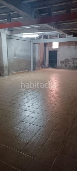 Foto e05611f0-058a-4ad8-a18e-5b7860a32838. Local comercial a Ca n'Aurell Terrassa