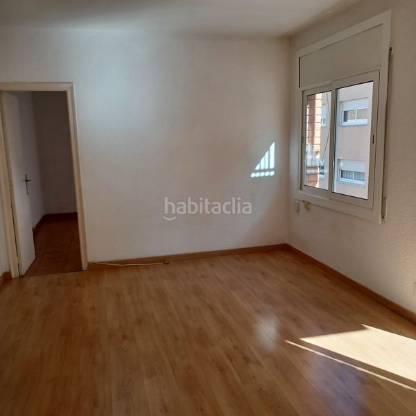 Foto b37a5a58-5671-4bd9-a7ed-0e07129d6f04. Pis a San Pere Terrassa