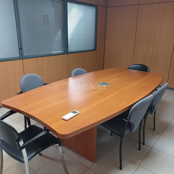 Foto 09723eb3-5d46-4605-9c7b-6cb493f6103d. Rent office space with heating in Catalunya - Fontetes Cerdanyola del Vallès