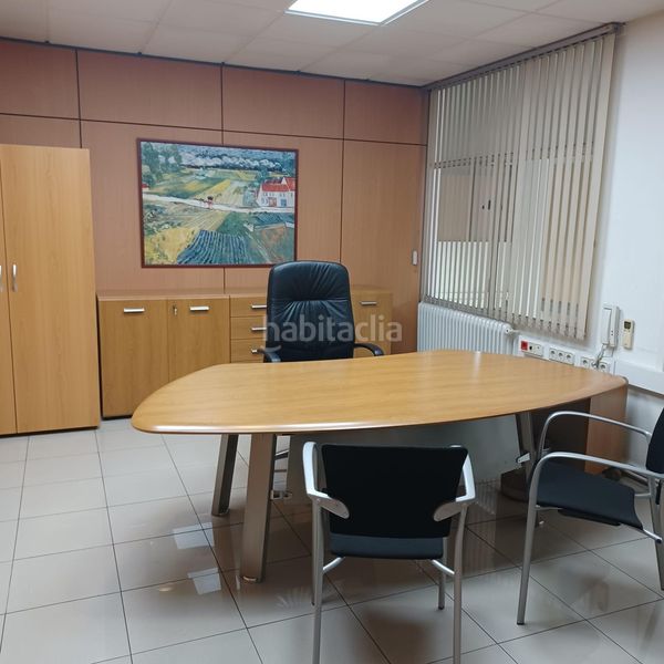Foto d165c450-cd5e-471b-af43-78da871a20f0. Rent office space with heating in Catalunya - Fontetes Cerdanyola del Vallès