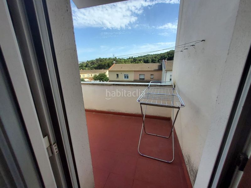 Foto de01bfbe-7b08-4c0a-b8c4-ec6c650cd705. Casa aparellada amb aparcament a Collbató