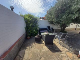 Towny house in Collbat�. Casa pareada muy bien ubicada