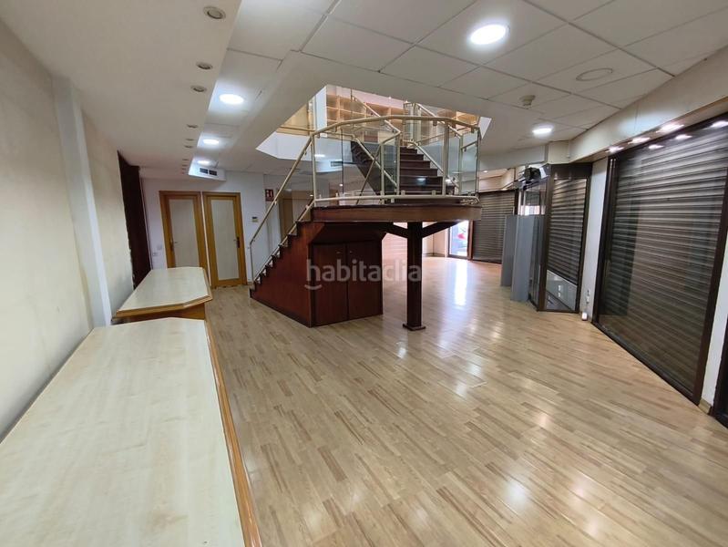 Foto e7e2a5e2-15c8-49f9-b230-dcb0aa38f53f. Alquiler local comercial espectacular local comercial en la zona de gripia en Terrassa