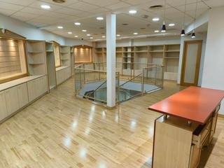 Business premise in Les Arenes - La Grípia - Can Montllor