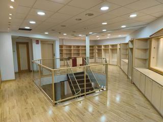 Business premise in Les Arenes - La Grípia - Can Montllor