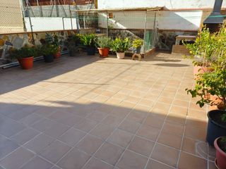 Flat  Carrer carrer de la font del capellà, 7. Piso de 98 m2 en viladecavalls  4 habitaciones, terraza con barb