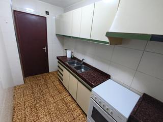 Etagenwohnung  Guadalhorce, del. Amplio y confortable piso con terraza en can palet, terrassa  tu