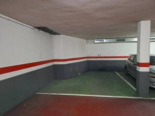 Miete Autoparkplatz  Avenida once de septiembre. Aparca sin vueltas desde hoy plaza segura, cómoda y siempre disp