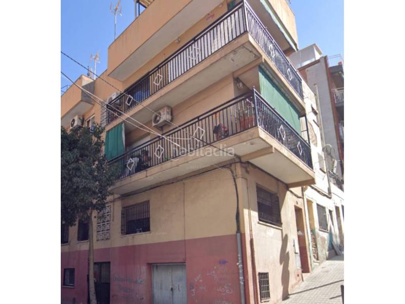 Foto ade92f5b-a2ee-4c33-9ef3-bc159a302b64. Local comercial  barcelona en Lloreda Badalona