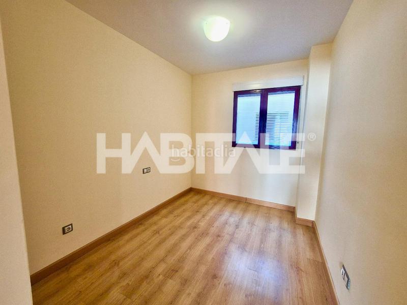 Foto 2afe74b4-add7-4dac-bee3-a3ccd066a665. Rent flat in Aiora Valencia