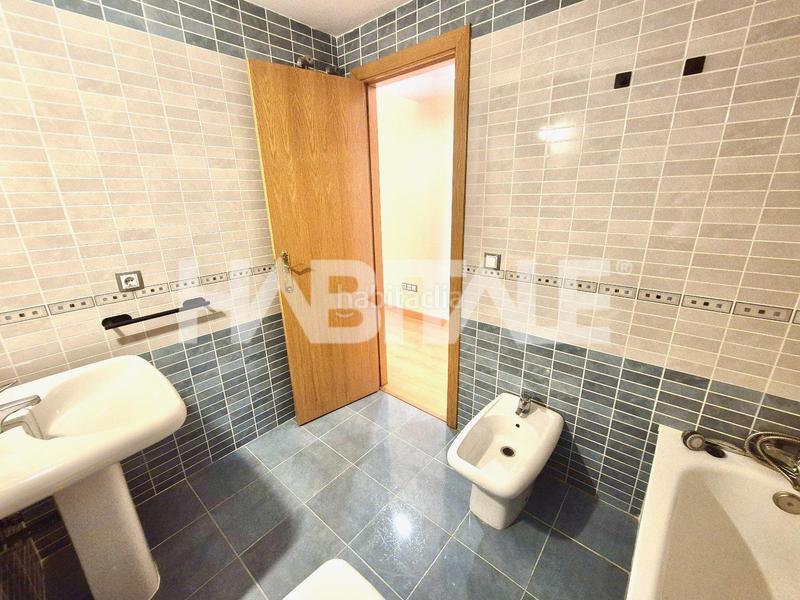 Foto 4c446985-a43e-43bf-a127-908f71ccaaaa. Rent flat in Aiora Valencia