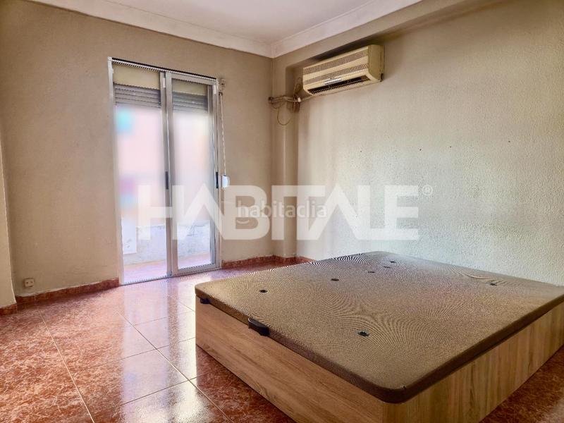 Foto e5bddd16-c6b3-40b1-8064-c27bbb648558. Flat in Aiora Valencia