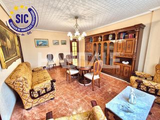 Appartement à El Grau. Espectacular piso de 4 habitaciones en venta frente al puerto de