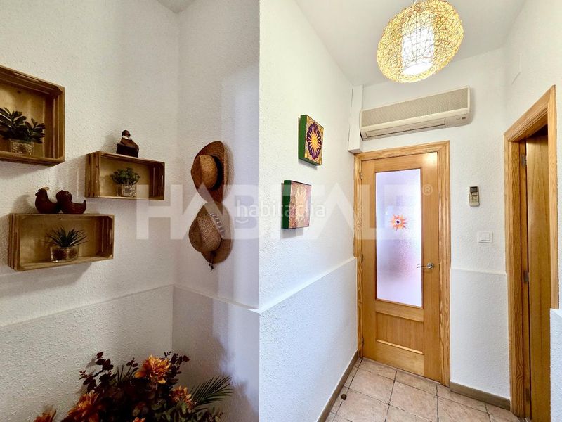 Foto 69c4d143-8f23-40ab-aa40-33d14f547782. Casa amb piscina a Alborache