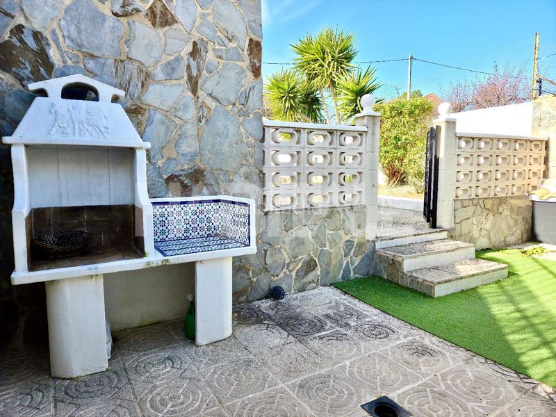 Foto 6d805296-13c6-4740-a9d6-71581e4bbf32. Casa amb piscina a Alborache