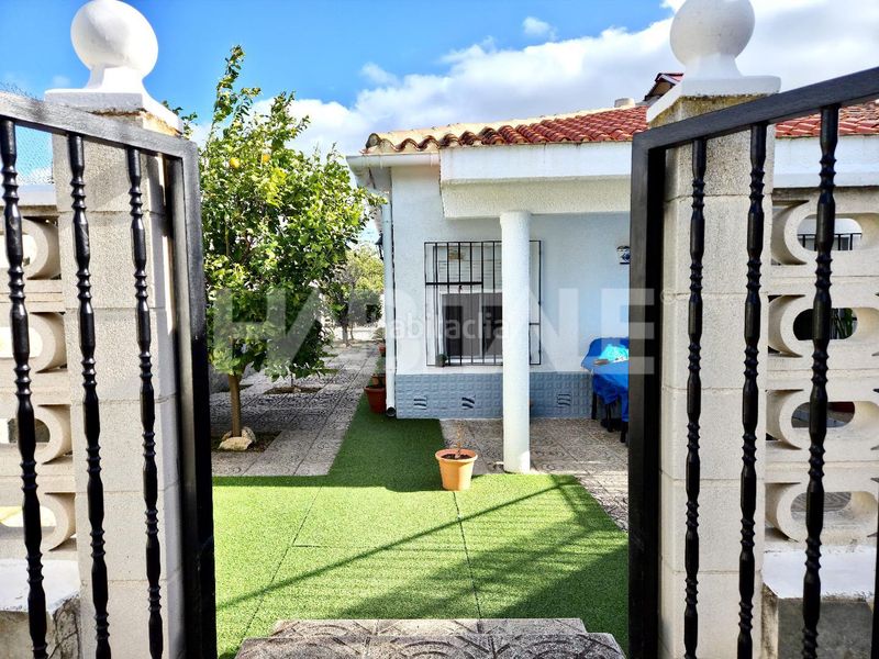 Foto 9303b186-05d1-48af-9470-d81b616fff29. Casa amb piscina a Alborache