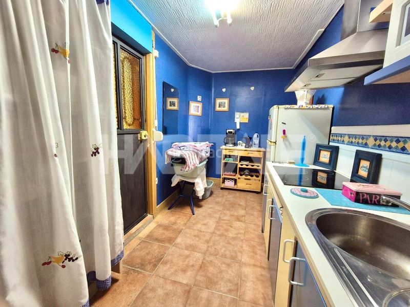Foto bd755aca-dee1-48b8-aa0d-f71790824ede. Casa amb piscina a Alborache
