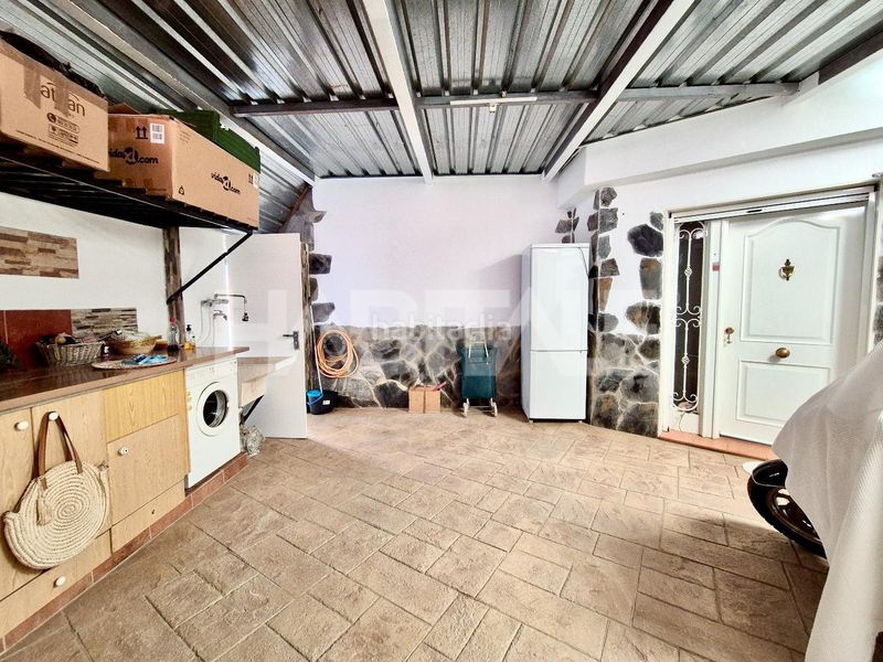 Foto cb5f41aa-3d6b-4b96-a65f-aed0152b0c10. Casa amb piscina a Alborache