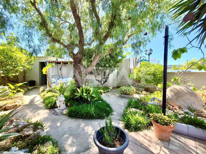 Foto d92cfb78-f7a2-4a36-be0c-ba4cd63336d1. Casa amb piscina a Alborache