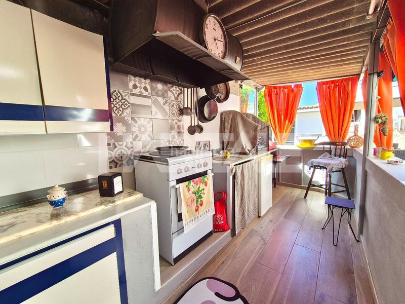 Foto d9e08e12-9d84-442a-9113-ef983d360420. Casa amb piscina a Alborache