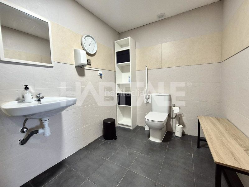 Foto eb89508c-b0b2-4d0d-8604-eb75f2dfdcbd. Local comercial a Aiora Valencia