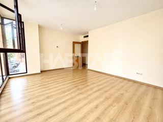 Lloguer Pis a Aiora. Piso en alquiler de 4 habitaciones y 2 baños en camins al grau