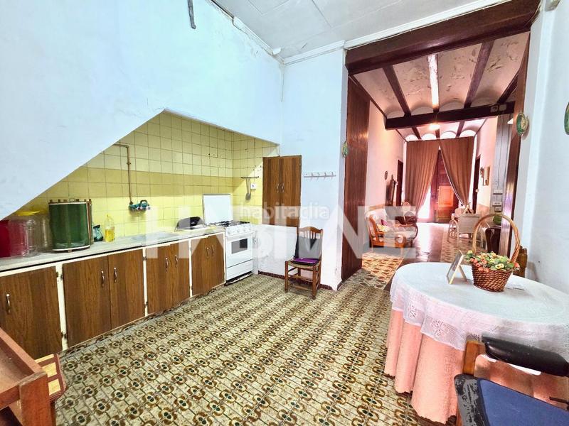 Foto bd9ea8e8-2951-42e8-b25c-b092867c115e. Casa aparellada a Alberic