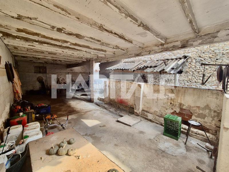 Foto ea51e4aa-d827-4afa-8cbb-45de9d885b3c. Casa aparellada a Alberic