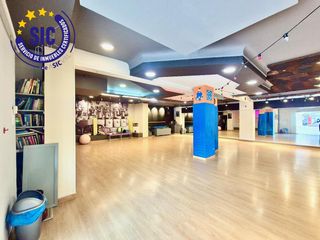 Local Comercial a Aiora. Local comercial de 140 m2 en avenida del puerto en rentabilidad