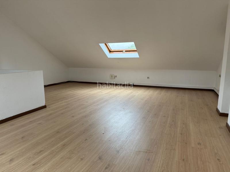 Foto 46d76974-b7b1-4ca1-9edc-69f79aa73a06. Chalet mit kamin heizung parking pool in Ensanche Alcalá de Henares