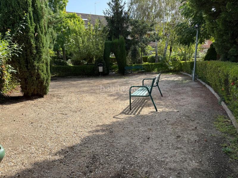 Foto a5c0e7fc-6b5a-4680-a674-fb82b2f15a72. Chalet mit kamin heizung parking pool in Ensanche Alcalá de Henares