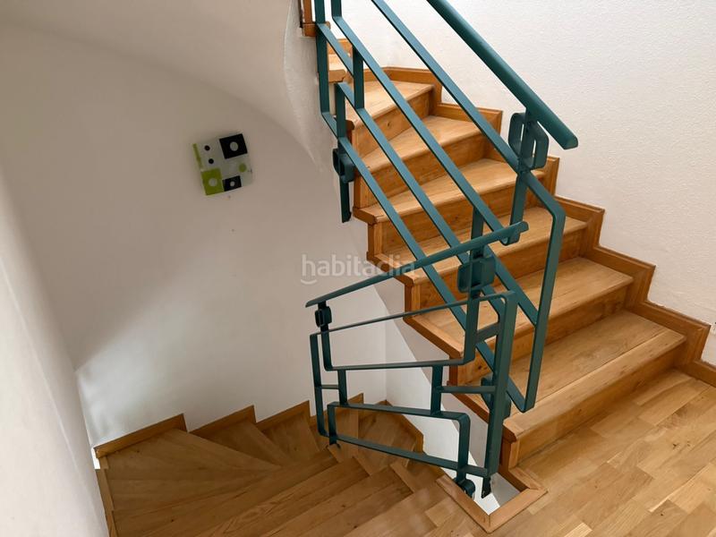 Foto c13ffe2b-8fb9-400f-ab0f-cbff89009ea8. Chalet mit kamin heizung parking pool in Ensanche Alcalá de Henares