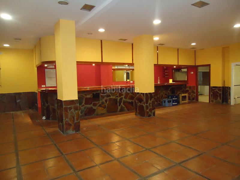 Foto 875b2fc8-76c4-40e6-b07d-5f95c3ab95f8. Local comercial local y plaza de garaje en Porriño (O)