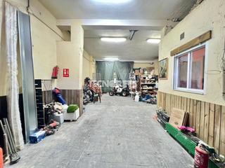 Local commercial en Buena Vista. Almacn en venta en madrid