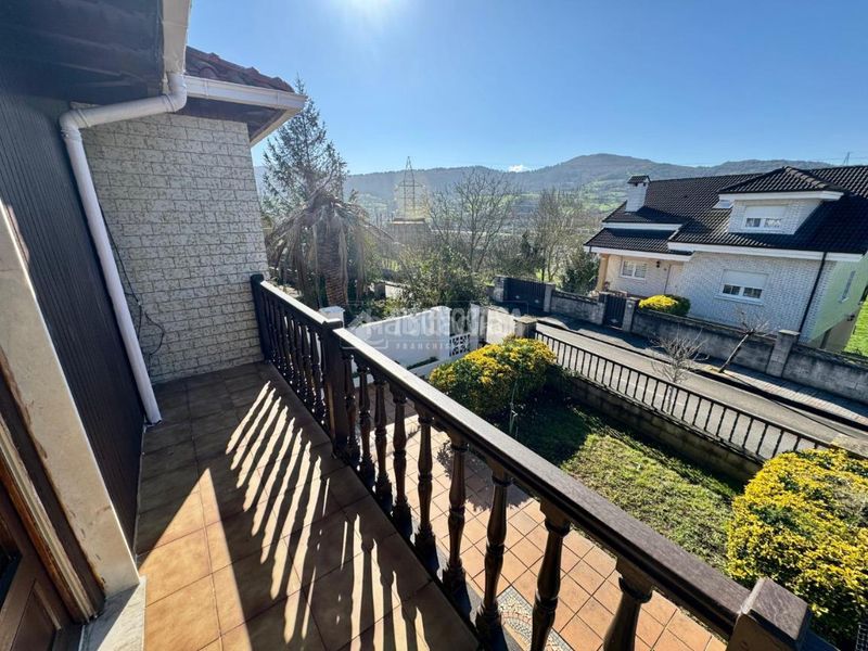 Foto 7560eb8f-6eef-43e0-a9a1-5e28d0aba35d. Casa pareada casa en venta en el astillero en Astillero (El)