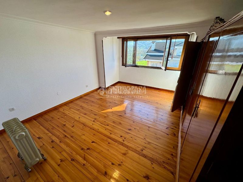 Foto 973d5b79-950b-4f68-be27-a99992bede0b. Casa pareada casa en venta en el astillero en Astillero (El)