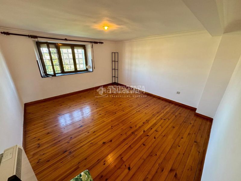 Foto c180bc1a-3944-4c05-b456-7910062e5fab. Casa pareada casa en venta en el astillero en Astillero (El)