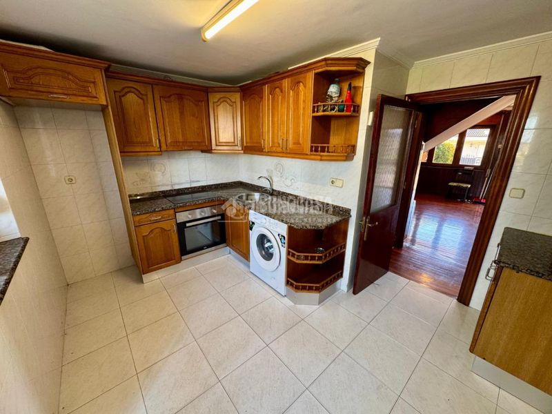 Foto c9e8b367-700a-450f-a067-2c9f88add6c7. Casa pareada casa en venta en el astillero en Astillero (El)