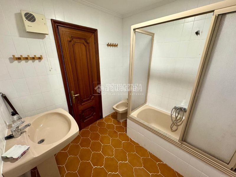 Foto e11719dd-810f-4651-a774-57ba2afa6551. Casa pareada casa en venta en el astillero en Astillero (El)